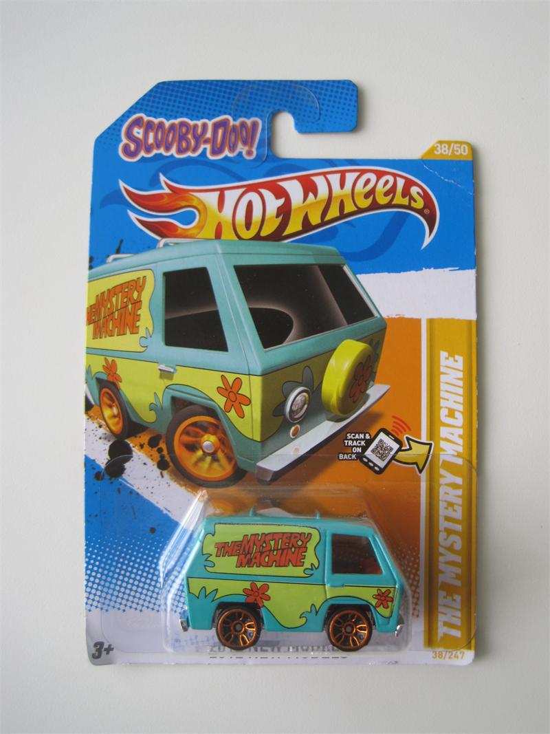 Mattel 2011 Hot Wheels ScoobyDoo The Mystery Machine Van